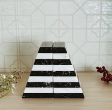 Cargar imagen en el visor de la galería, B&W Bookends