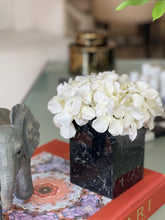 Cargar imagen en el visor de la galería, Ulla small vase