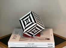 Cargar imagen en el visor de la galería, Alice Cube