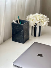 Cargar imagen en el visor de la galería, Ulla small vase