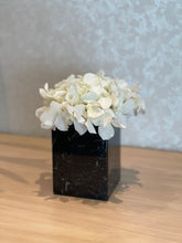 Cargar imagen en el visor de la galería, Ulla small vase